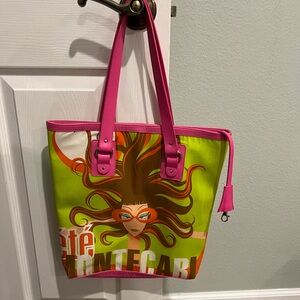 Genuin Custo Barcelona Bag
Excellent Condition.